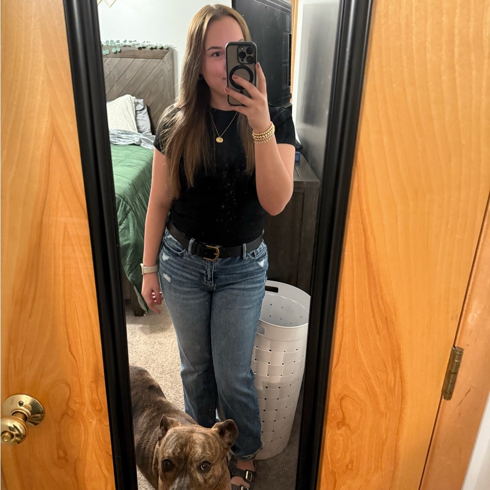 Meet your Posher, Claudia